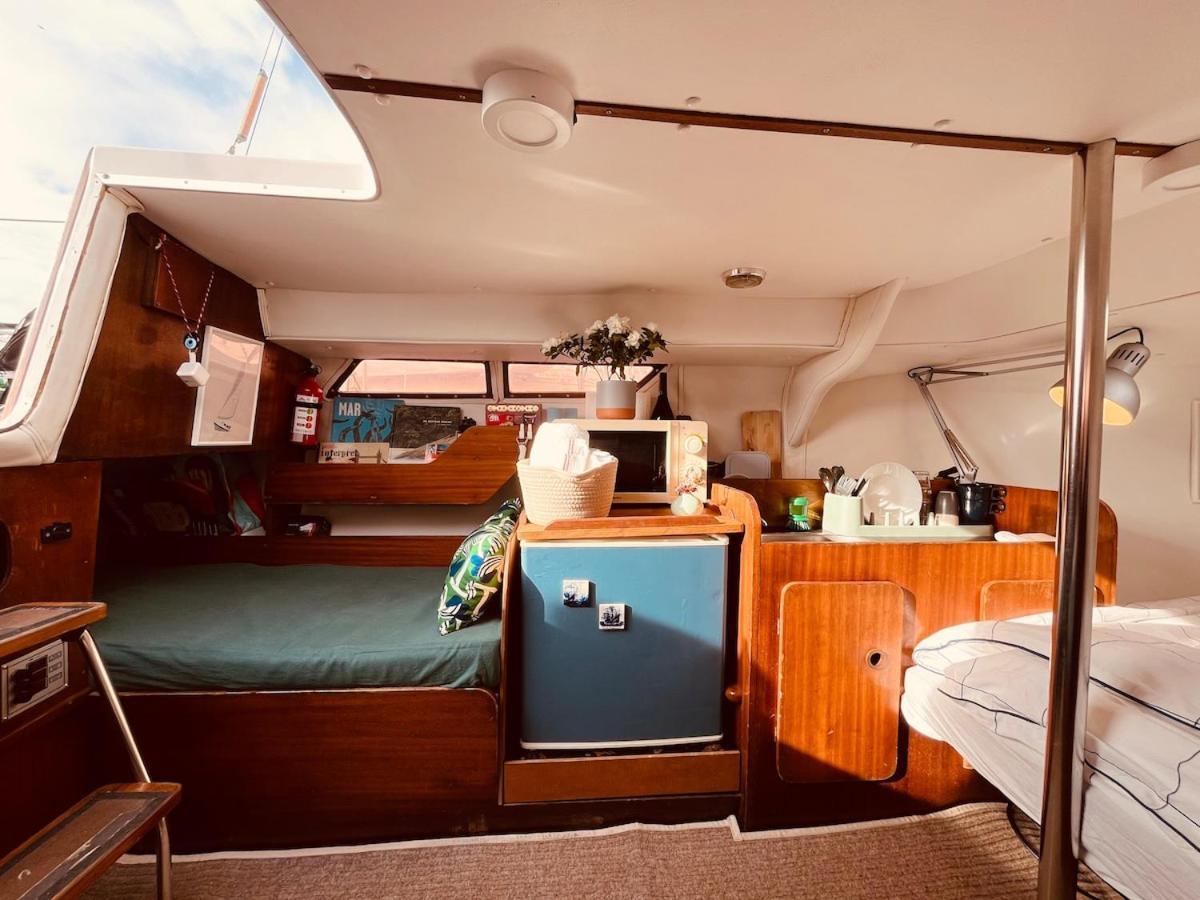 Bacus - Your Floating Hideaway In Lissabon