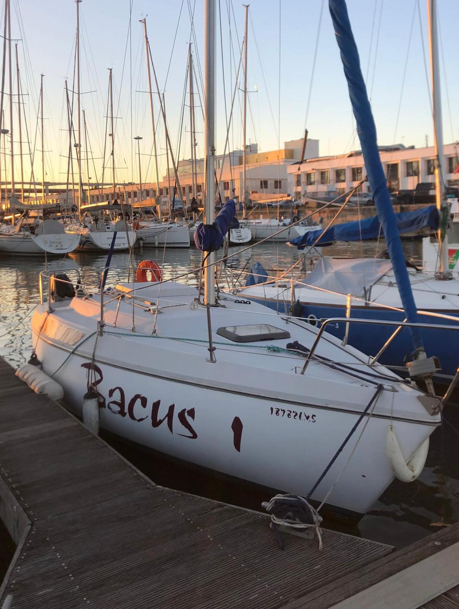 Bådhotel Bacus - Your Floating Hideaway In *