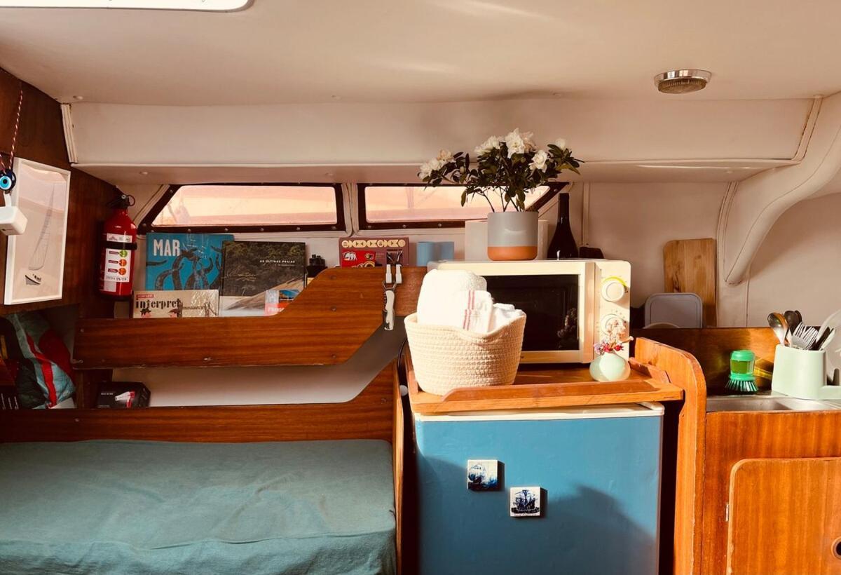 Bacus - Your Floating Hideaway In Bådhotel *